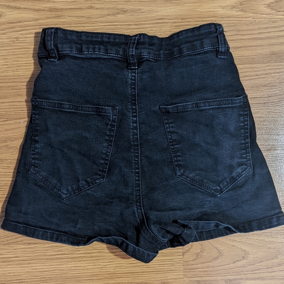 High waist black short shorts - Picture 2 of 2